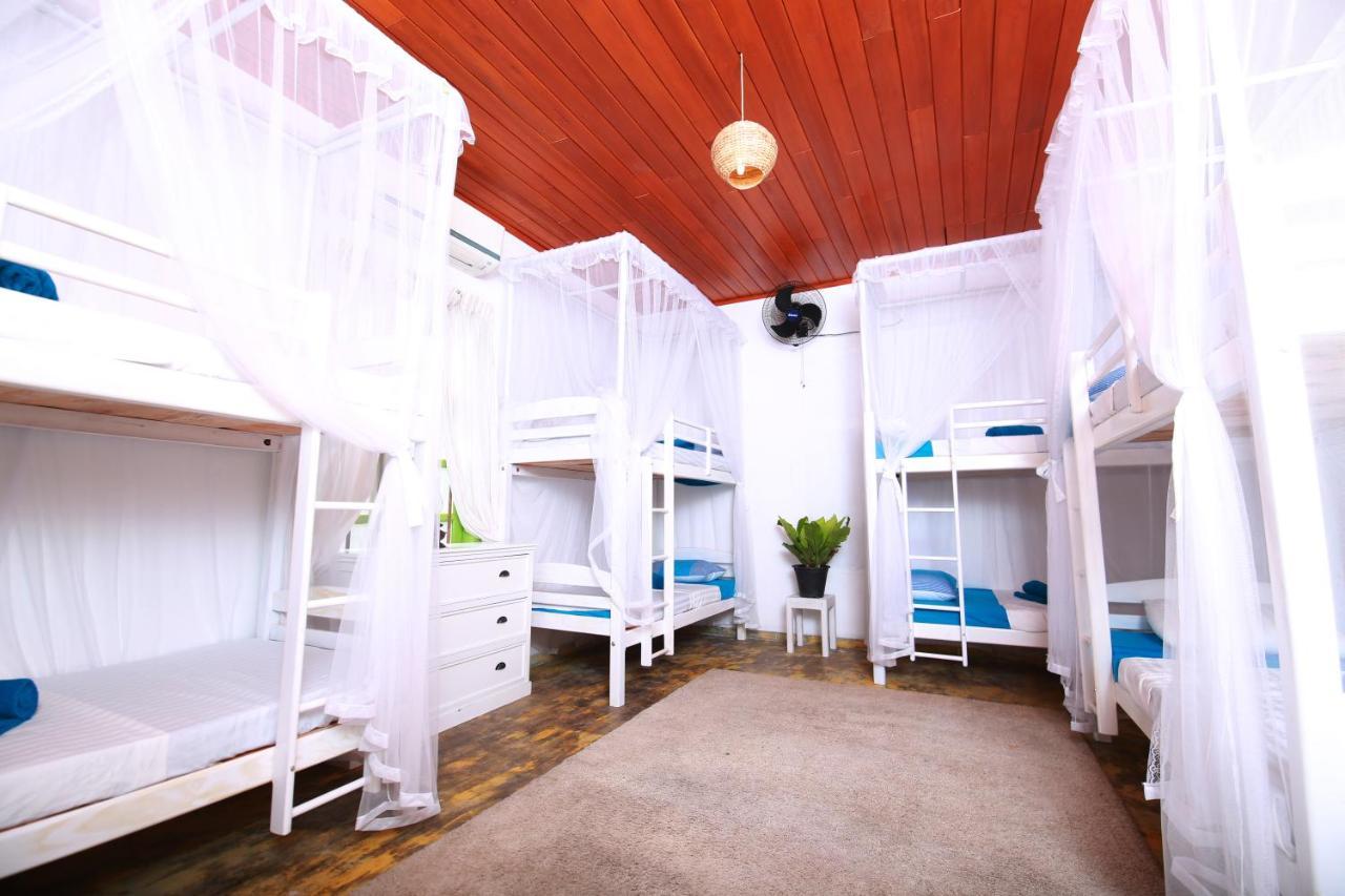 Hostel Bluefin Adventure And Deep Sea Fishing Hikkaduwa Zewnętrze zdjęcie